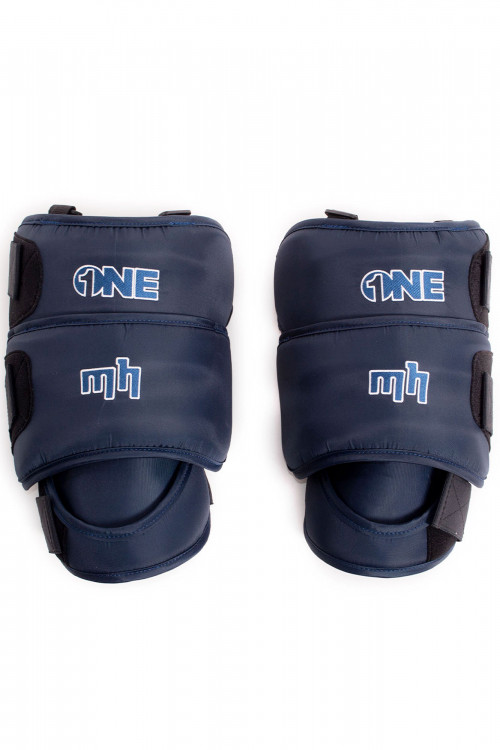 Knees_Blue_MH_01.jpg